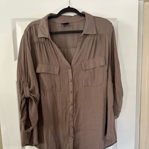 Size 2 Torrid Blouse - Picture 3 of 3